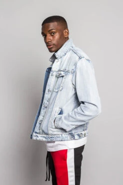 Essential Denim Trucker Jacket 31 Essential Denim Trucker Jacket -Victorious DK148 LTI 2