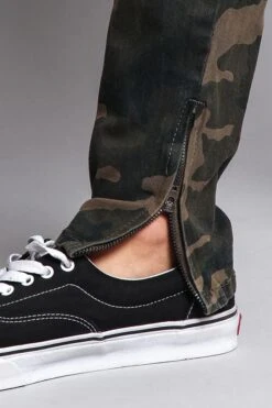 Men's G Stripe Zippered Track Style Pants -Victorious DL1163 CAM 6