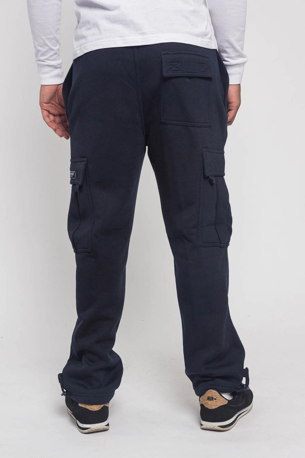 Victorious Men's Solid Fleece Heavyweight Cargo Sweat Pants 3 Victorious Men's Solid Fleece Heavyweight Cargo Sweat Pants - Image 3